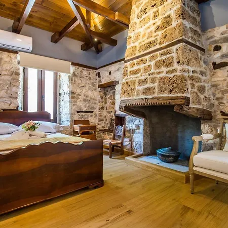 Semesterbostad Maroyda Stonehouse *