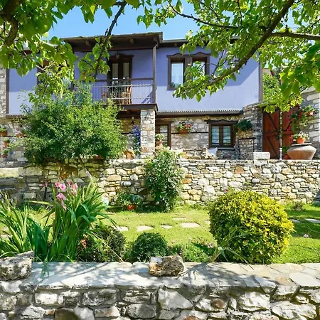 Maroyda Stonehouse Semesterbostad