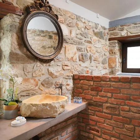 Maroyda Stonehouse Panagia (Thasos)