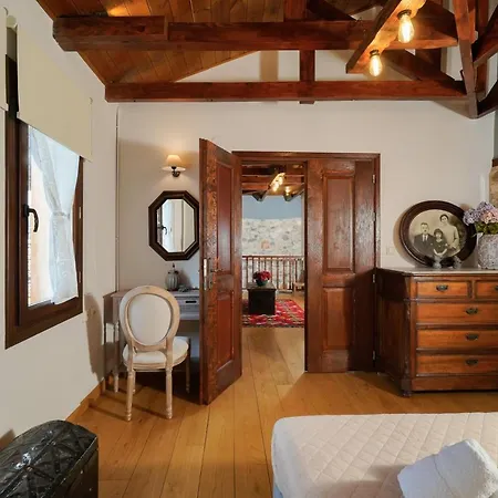 Maroyda Stonehouse *