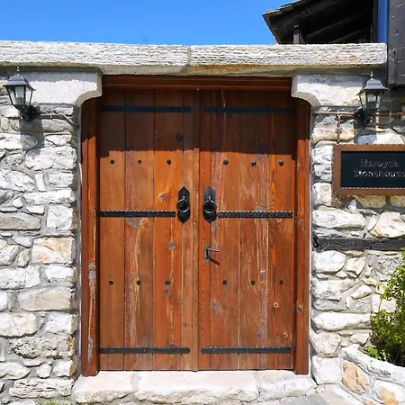 Maroyda Stonehouse Ferienhaus