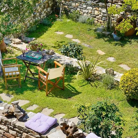 Maroyda Stonehouse *