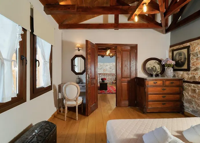 Maroyda Stonehouse *