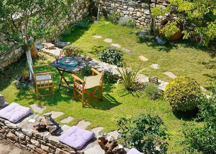 Maroyda Stonehouse *